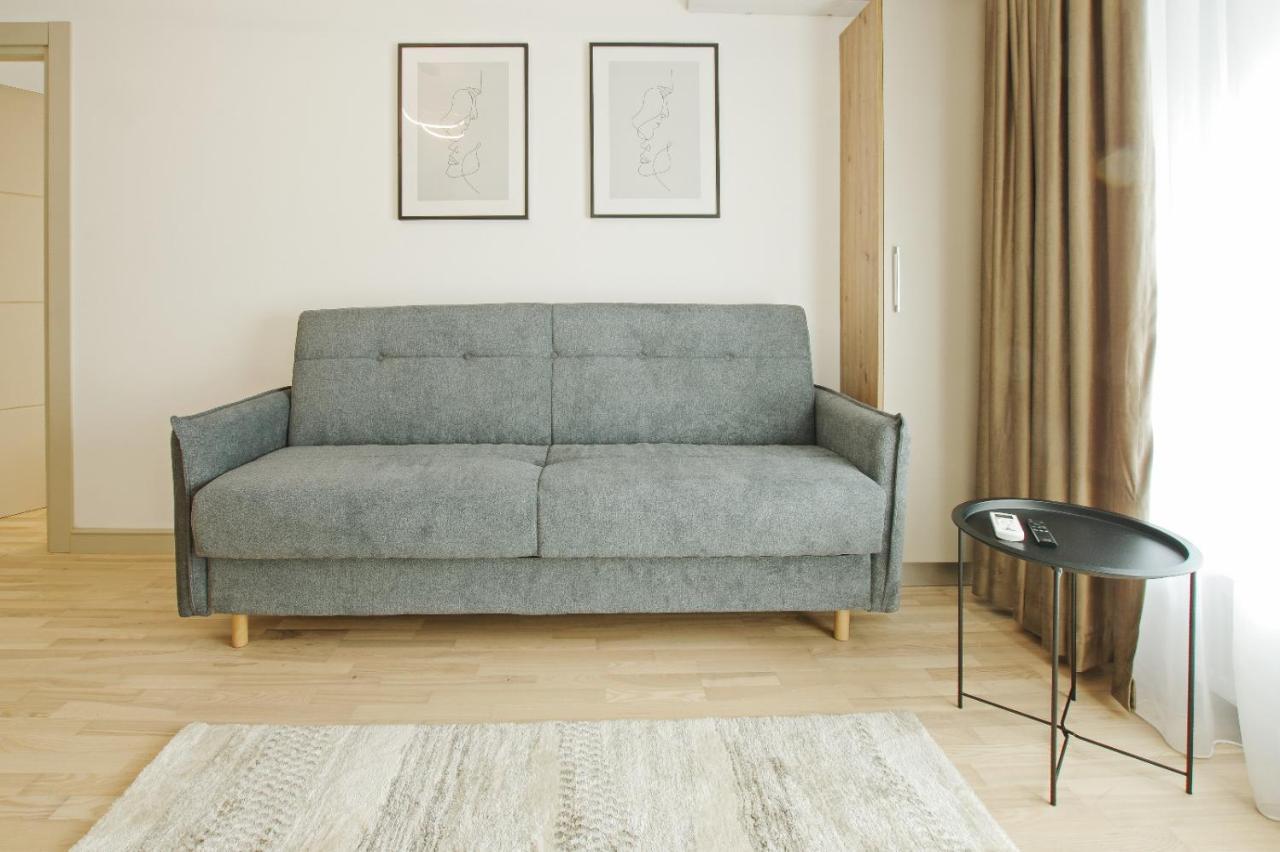 Himson-Beige Apartment Iasi Ngoại thất bức ảnh