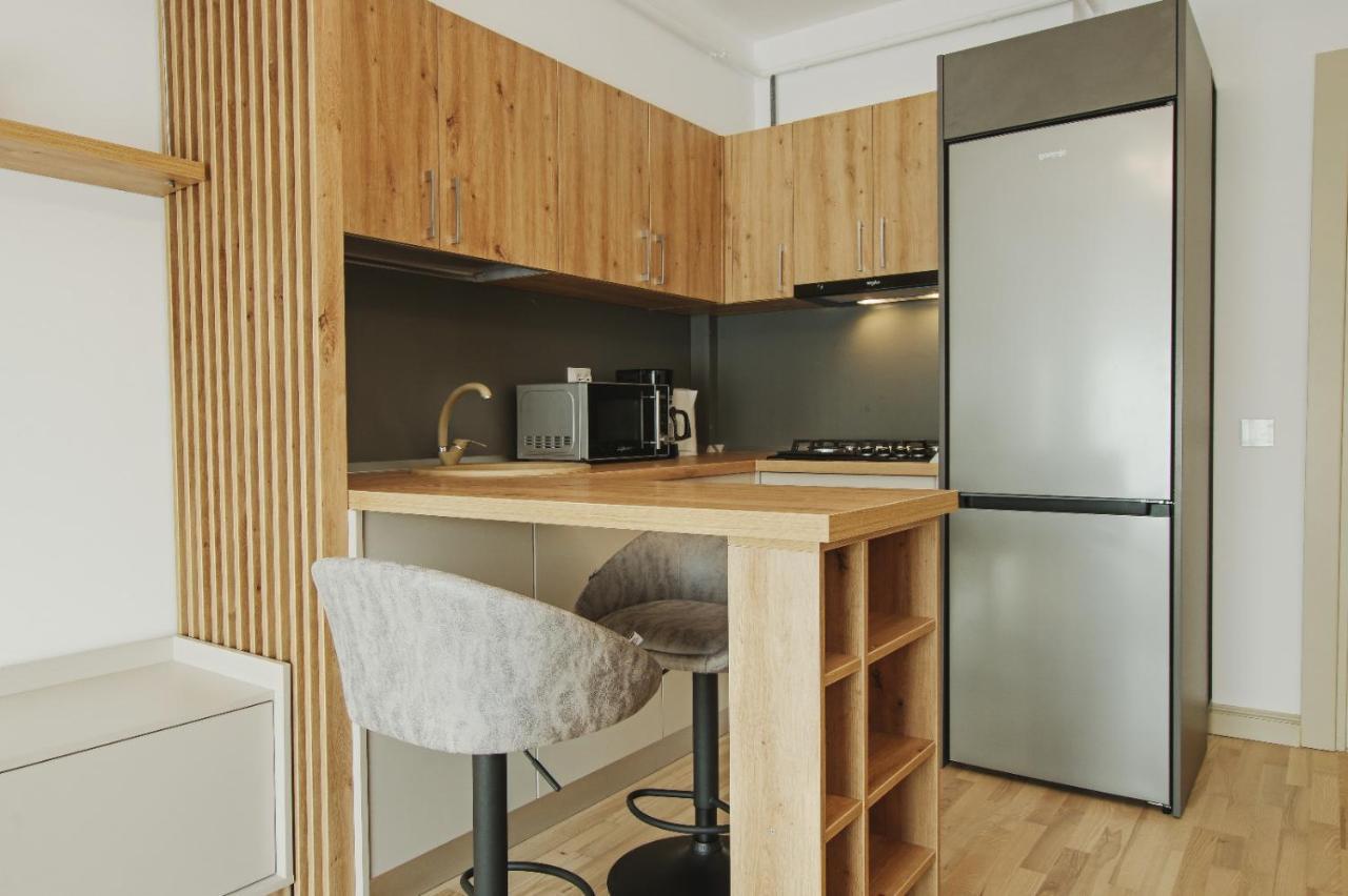 Himson-Beige Apartment Iasi Ngoại thất bức ảnh