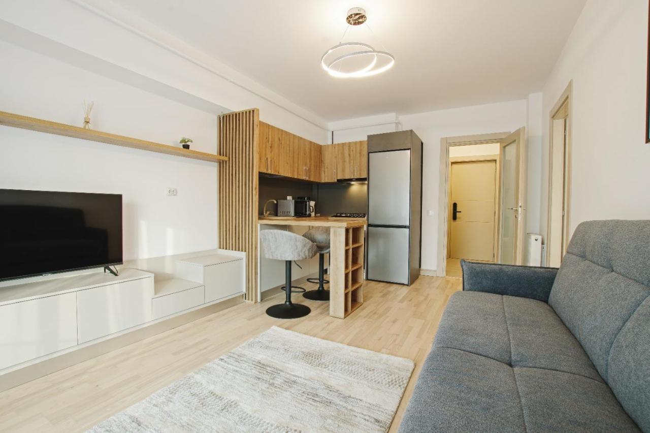 Himson-Beige Apartment Iasi Ngoại thất bức ảnh
